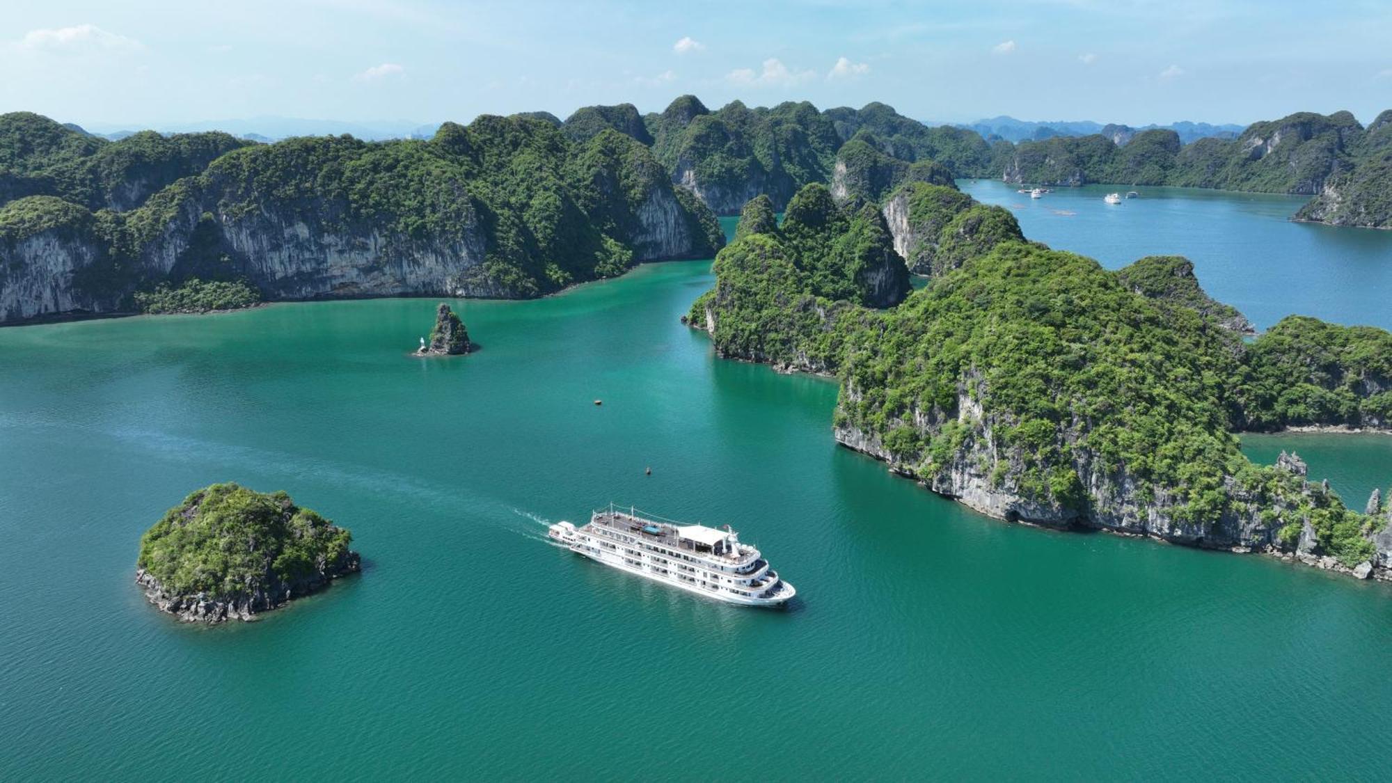 Paradise Grand Cruise - Lan Ha Bay Ha Long Exterior photo